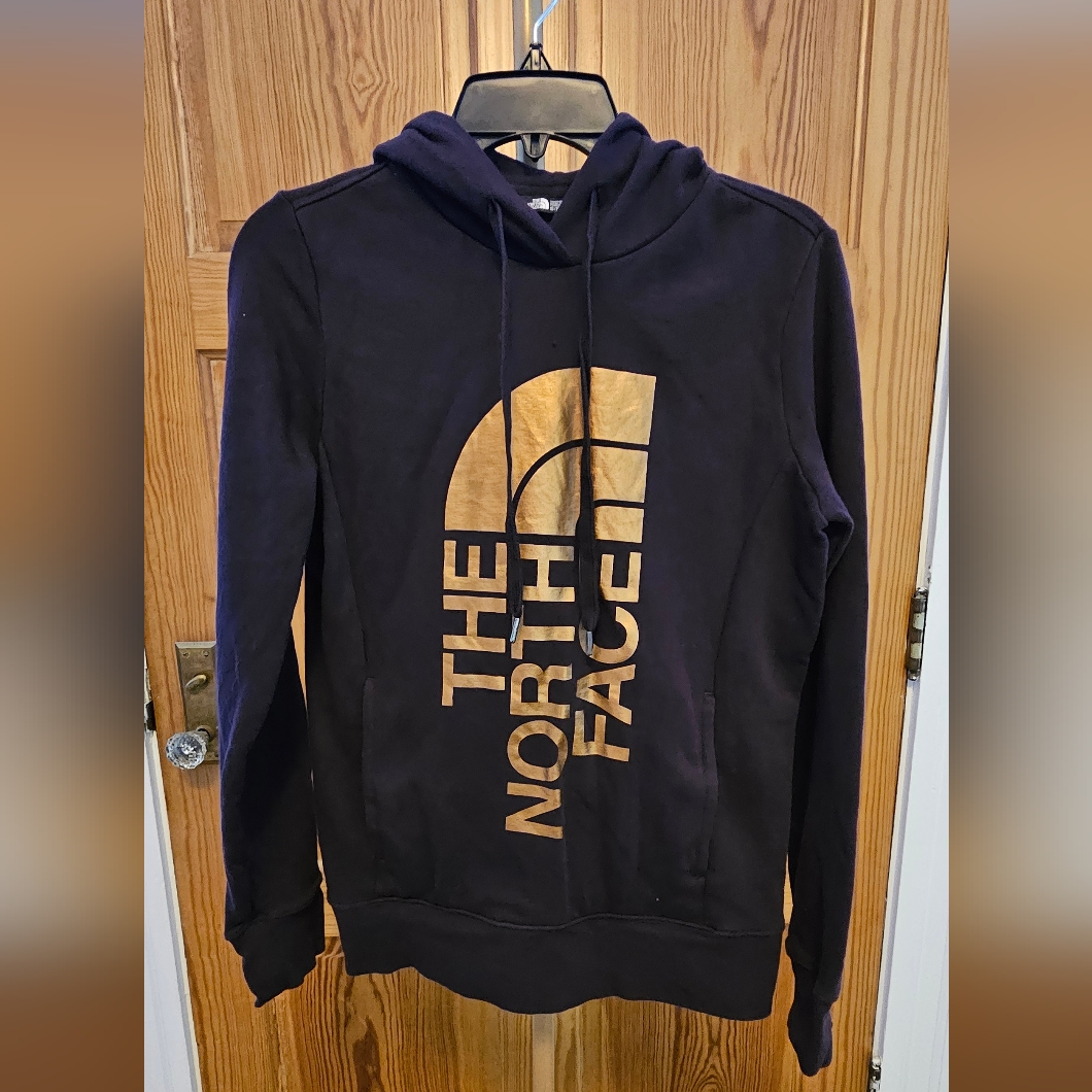 The North Face Dark Purple Pull Over Hoodie With Front Pockets Size Small